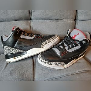 Nike Air Jordan 3s Bred.